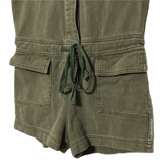 Signature Eight Utility Romper - Picture 3 of 13